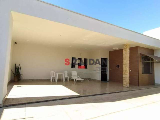 Casa com 3 dormitórios à venda, 275 m² por R$ 1.400.000,00 - Centro - Águas de São Pedro/SP