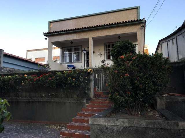Casa com 3 quartos à venda na Rua Namur, Vila Valqueire, Rio de Janeiro, 288 m2 por R$ 890.000