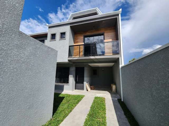 Casa com 3 quartos à venda na Avenida Frederico Lambertucci, Fazendinha, Curitiba, 138 m2 por R$ 690.000
