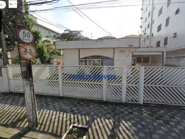 Casa à venda na Avenida Coronel Joaquim Montenegro, 0, Aparecida, Santos por R$ 3.180.000