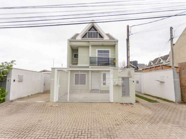 Sobrado com 3 quartos  à venda, 200.00 m2 por R$870000.00  - Pinheirinho - Curitiba/PR