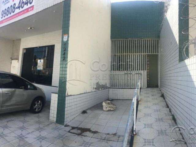 Casa à venda no Centro da Cidade. (Rua Lagarto).