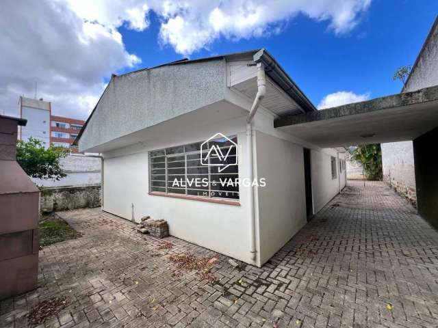Casa com 3 quartos para alugar na Rua Sete de Abril, 1200, Alto da Rua XV, Curitiba por R$ 3.900