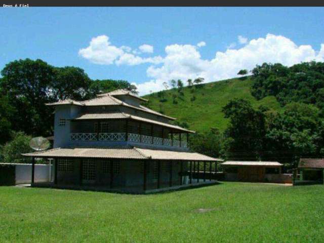 Casa para Venda em Cachoeiras de Macacu, CENTRO, 5 dormitórios, 1 suíte, 3 banheiros, 10 vagas