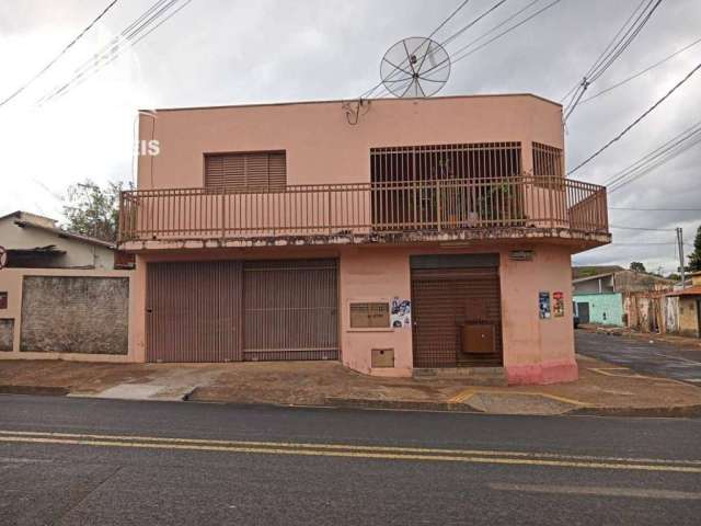 Sobrado com 5 dormitórios à venda, 307 m² por R$ 800.000,00 - Boa Vista - Uberaba/MG