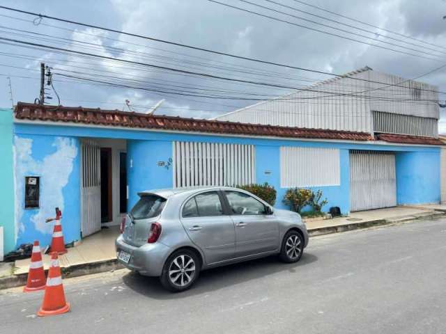Casa com 4 quartos à venda no Flores, Manaus , 280 m2 por R$ 750.000