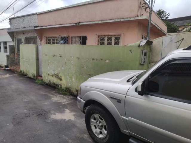 Terreno em condomínio fechado à venda no Centro, Manaus  por R$ 350.000