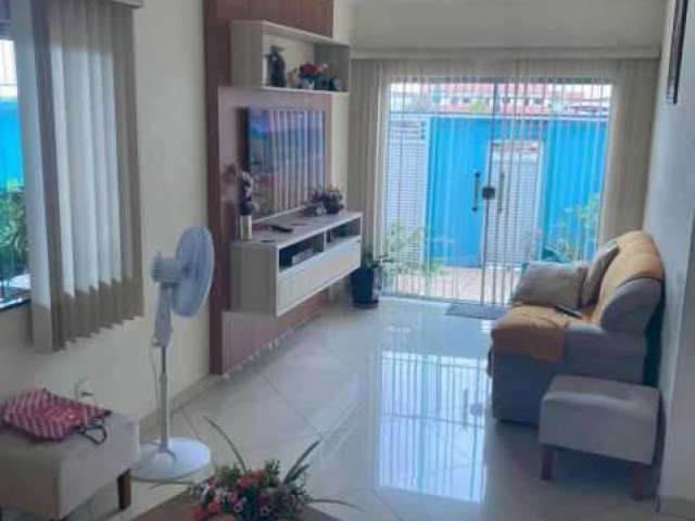 Casa com 3 quartos à venda no Petrópolis, Manaus , 209 m2 por R$ 450.000