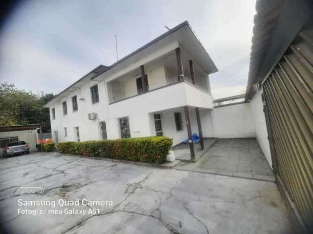 Casa com 8 quartos à venda no Centro, Manaus , 250 m2 por R$ 1.200.000