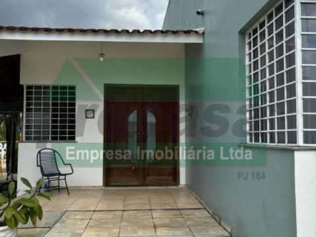 Casa em condomínio fechado com 4 quartos para alugar na Ponta Negra, Manaus , 600 m2 por R$ 8.000