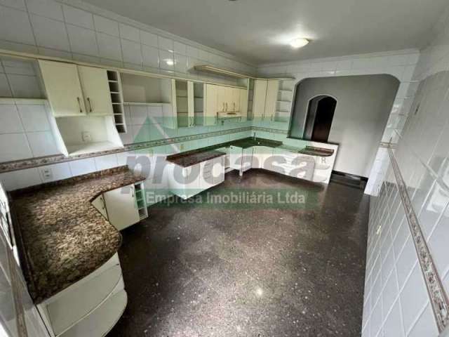 Casa com 4 quartos para alugar no Japiim, Manaus , 612 m2 por R$ 5.350