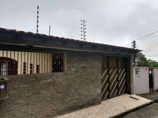 Casa com 4 quartos à venda em Da Paz, Manaus , 500 m2 por R$ 650.000
