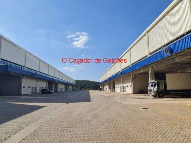 Galpão industrial e logístico para alugar em Araçariguama na Rodovia Castelo Branco