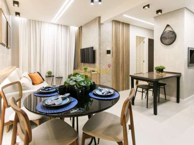 Vende apartamento 45m² com 2 dormitórios, 1 vaga, no Bairro Guarujá.