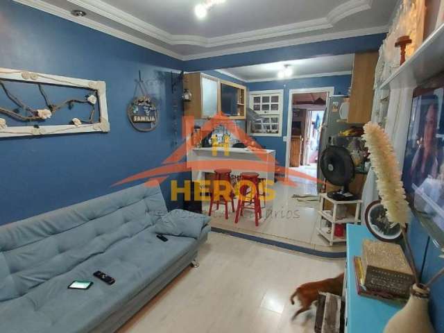 Casa em condomínio fechado com 2 quartos à venda na Rua Alcebíades Ribeiro, 65, Hípica, Porto Alegre por R$ 240.000