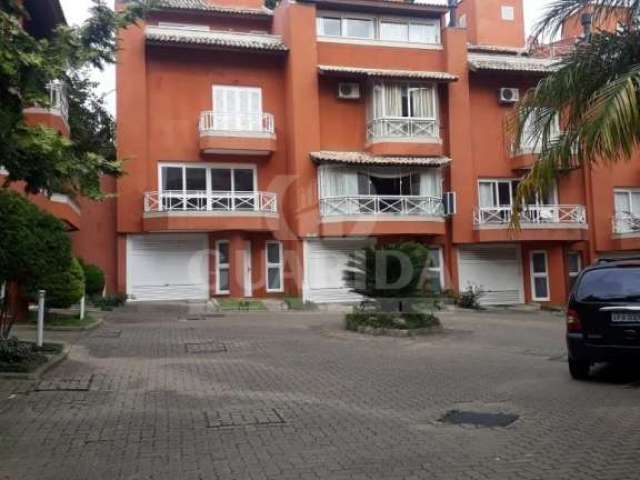 Casa em condomínio fechado com 3 quartos à venda na Avenida Guaíba, 4400, Vila Assunção, Porto Alegre por R$ 1.248.000