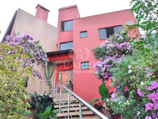 Casa em condomínio fechado com 4 quartos à venda na Avenida Edgar Pires de Castro, 540, Hípica, Porto Alegre por R$ 1.650.000