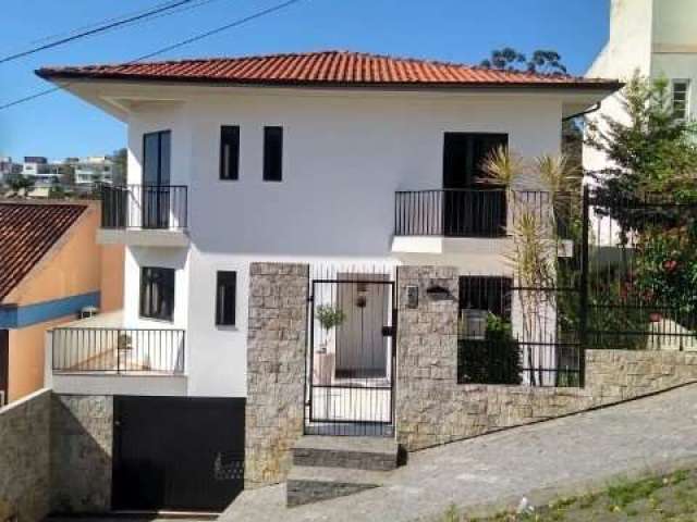 Casa com 3 quartos à venda na Rua Professora Maria do Patrocínio Coelho, --, Pantanal, Florianópolis por R$ 1.400.000