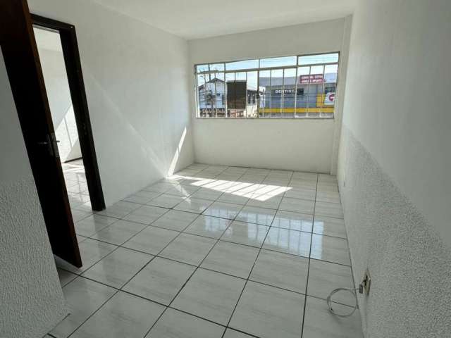 Sala Comercial para alugar, 45.00 m2 por R$1650.00  - Sitio Cercado - Curitiba/PR
