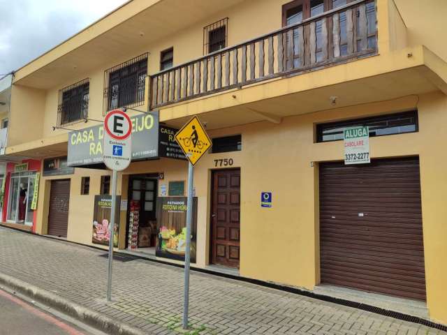 Ponto comercial para alugar na Avenida Manoel Ribas, 7750, Santa Felicidade, Curitiba por R$ 1.200