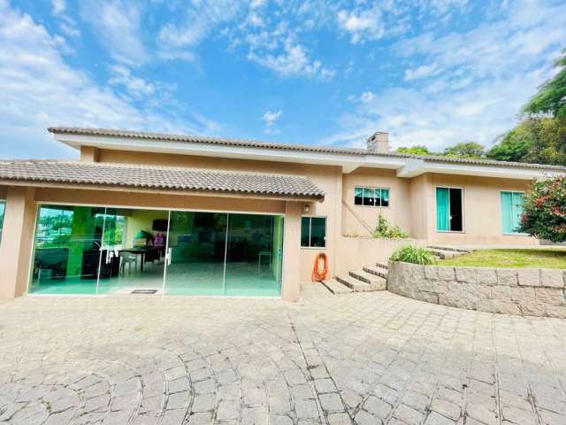 Casa Residencial com 4 quartos  à venda, 224.77 m2 por R$2200000.00  - Centro - Colombo/PR