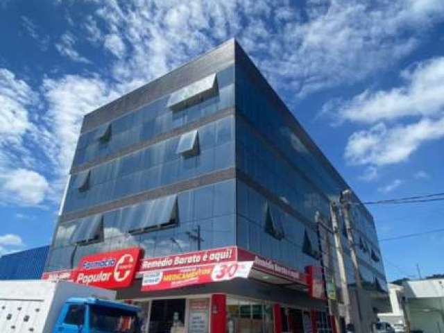 Cjto Comercial/Sala para alugar, 44.33 m2 por R$1500.00  - Centro - Colombo/PR