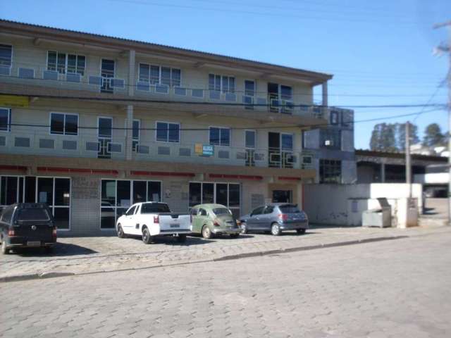 Apartamento com 2 quartos  para alugar, 100.00 m2 por R$850.00  - Centro - Colombo/PR