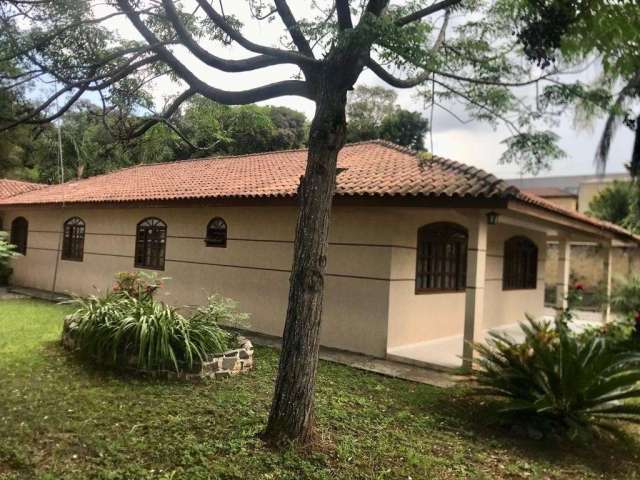 Casa Residencial com 3 quartos  à venda, 220.00 m2 por R$998000.00  - Centro - Colombo/PR