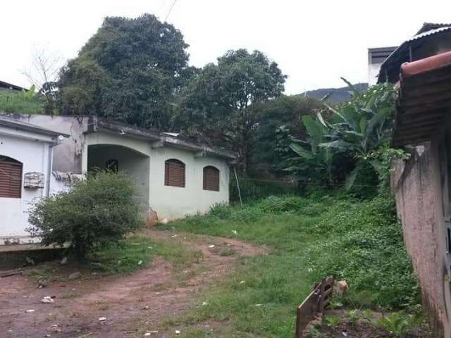 Casa à venda na Rua Bela Vista, 40, Vale Verde, Mariana por R$ 330.000