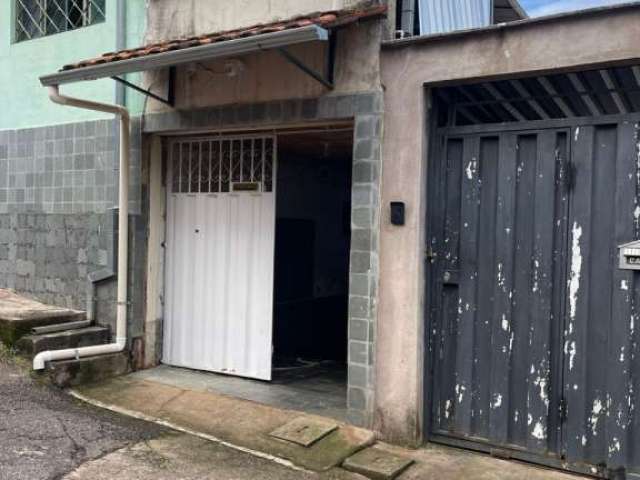 Casa à venda na Rua Gonçalves Dias, 83, Vale Verde, Mariana por R$ 350.000
