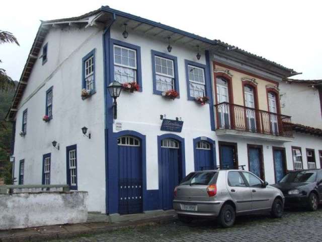 Casa à venda na Largo Marília Dirceu, 11, Antônio Dias, Ouro Preto por R$ 1.800.000