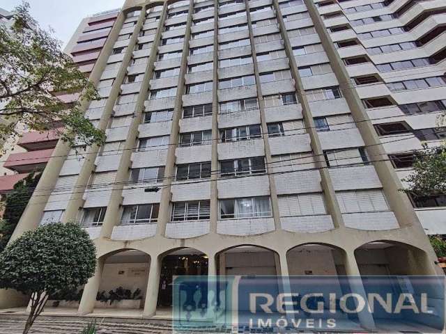 Apartamento com 4 quartos  para alugar, 130.00 m2 por R$2600.00  - Batel - Curitiba/PR