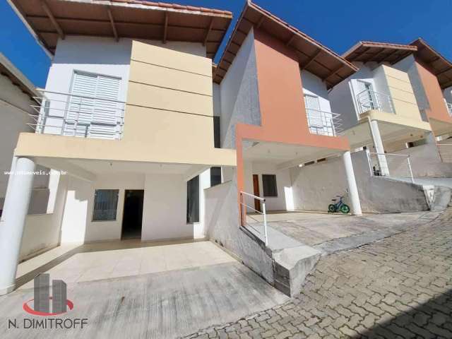 Casa em Condomínio para Locação em Mogi das Cruzes, Vila Oliveira, 3 dormitórios, 1 suíte, 3 banheiros, 2 vagas