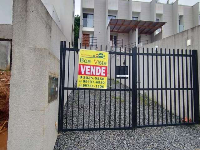 Sobrado à venda no bairro Itaum - Joinville/SC