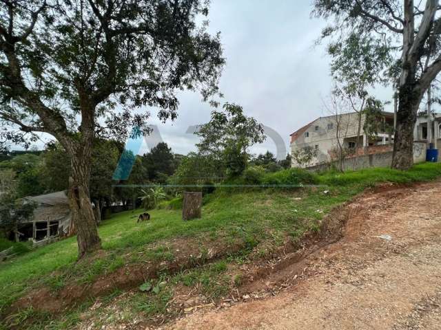 Terreno com 909,36m² localizado no Bairro São Dimas em Colombo por R$ 180.000,00