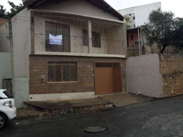 Casa com 3 dormitórios à venda por R$ 300.000,00 - Centro - Vitória da Conquista/BA