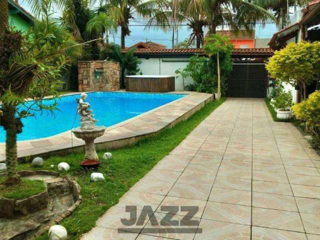 Casa alto padrão a venda - 600m² -5 suítes, piscina, sauna e hidro- Maracanã- 350mts do Mar- Praia Grande