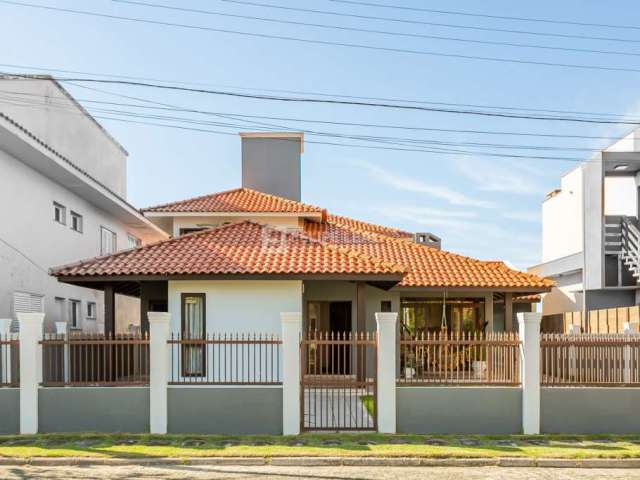 Casa em Condominio em Morro das Pedras - Florianópolis, SC