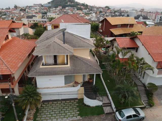 Casa em Condominio em Coqueiros - Florianópolis, SC