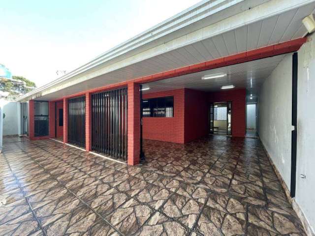 Casa com 3 quartos à venda na Rua Professora Maria Vidal Novaes, 348, Ipê, São José dos Pinhais por R$ 280.000