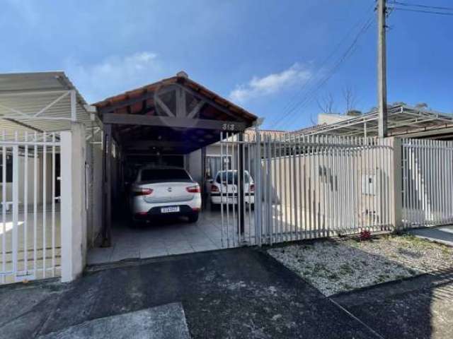 Casa com 3 quartos à venda na Rua Carlito Dissenha, 313, Costeira, São José dos Pinhais por R$ 450.000
