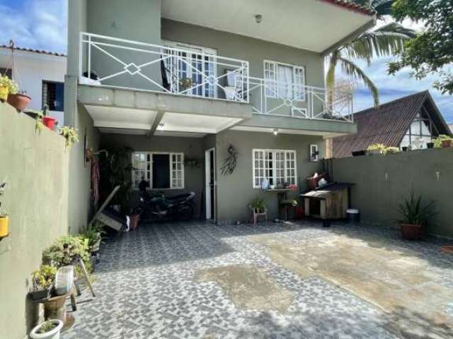 Casa com 3 quartos à venda na Rua José Dornelles, 228, Afonso Pena, São José dos Pinhais por R$ 450.000