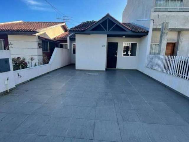 Casa com 3 quartos à venda na Rua Santina Manzoque Zen, 20, Braga, São José dos Pinhais, 56 m2 por R$ 400.000