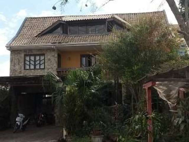 Casa com 5 quartos à venda em Weissópolis, Pinhais  por R$ 750.000