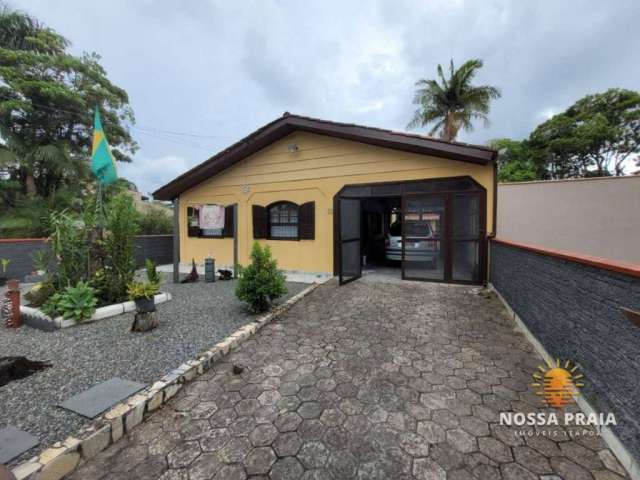 Casa em terreno sozinho a 350 metros da praia com 4 dormitórios à venda, 176 m² por R$ 600.000 - Cambiju - Itapoá/SC