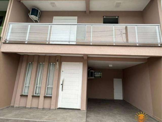 Sobrado Triplex com 3 dormitórios à venda, 169 m² por R$ 815.000 - Vila Bancária - Campo Largo/PR