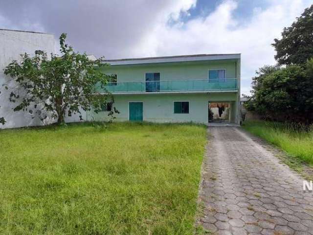 Sobrado com um quintal amplo com 3 dormitórios à venda, 139 m² por R$ 650.000 - Jardim Perola do Atlântico - Itapoá/SC