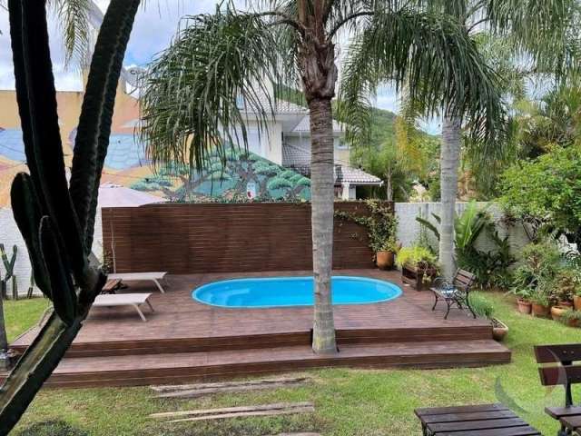 Casa com 4 quartos à venda na Rua Reverendo Gelson dos Santos Castro, 498, Rio Tavares, Florianópolis, 201 m2 por R$ 2.900.000