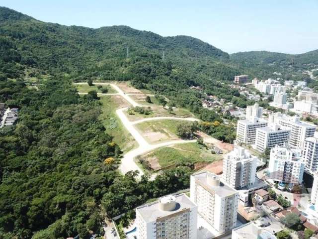 Terreno à venda na Rua Deoscoro Peres, 3, Itacorubi, Florianópolis por R$ 1.055.000