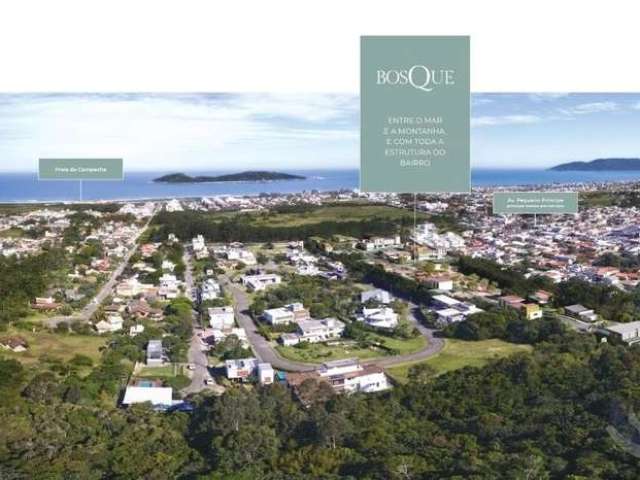 Terreno em condomínio fechado à venda na Rua da Capela, 2, Campeche, Florianópolis por R$ 1.390.000